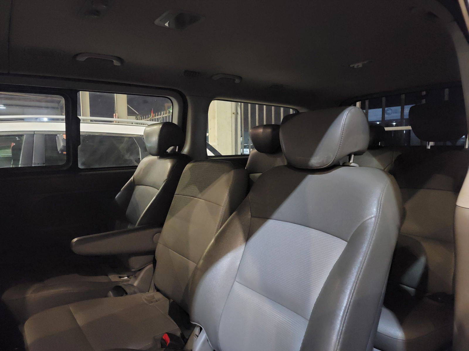 2012 HYUNDAI GRAND STAREX — 286845 KM — Lot 442743 — Main - Marhaba Auctions Used Cars - Image 5