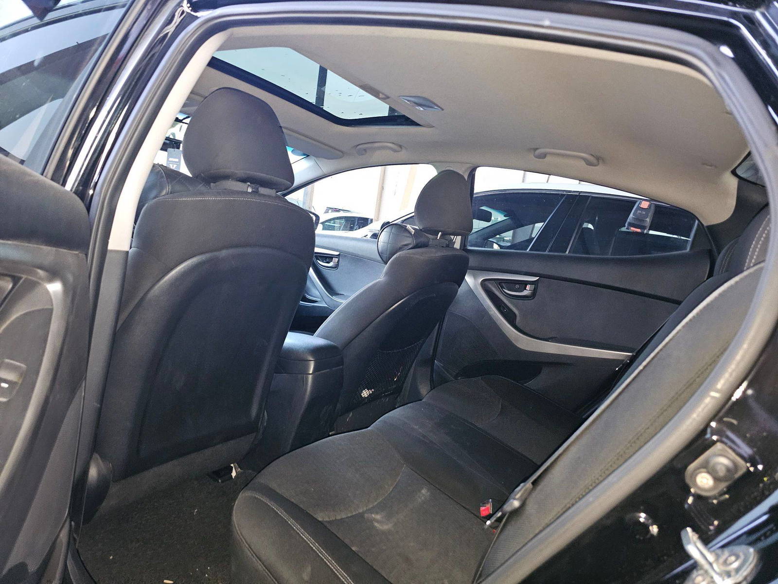 2011 HYUNDAI AVANTE — 113206 KM — Lot U064740 — Souq - Marhaba Auctions Used Cars - Image 6