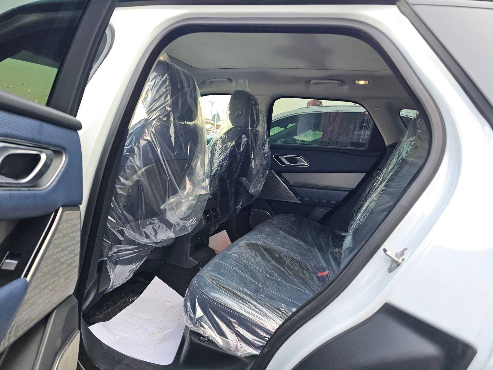 LAND ROVER RANGE ROVER VELAR 2020 - Marhaba Auction Used Cars - Image 6