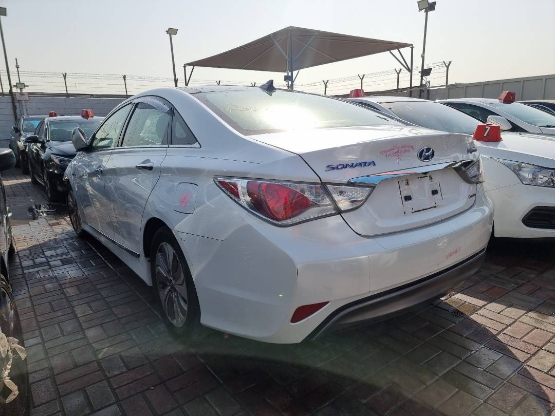 2015 HYUNDAI SONATA — 209259 Miles — Lot 214587 — Ind. 12 - Marhaba Auctions Used Cars - Image 4