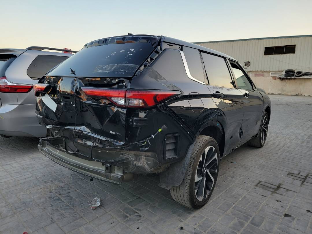 2022 MITSUBISHI OUTLANDER — 37202 Miles — Lot 067756 — Main - Marhaba Auctions Used Cars - Image 3
