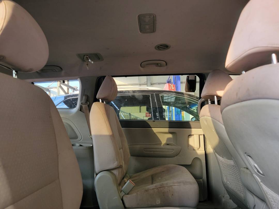 2016 KIA SEDONA — 130687 Miles — Lot 38251860 — Main - Marhaba Auctions Used Cars - Image 5