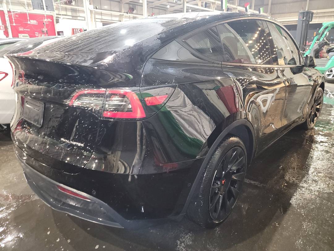 2021 TESLA MODEL Y — 46868 Miles — Lot 078410 - Marhaba Auctions Used Cars - Image 4