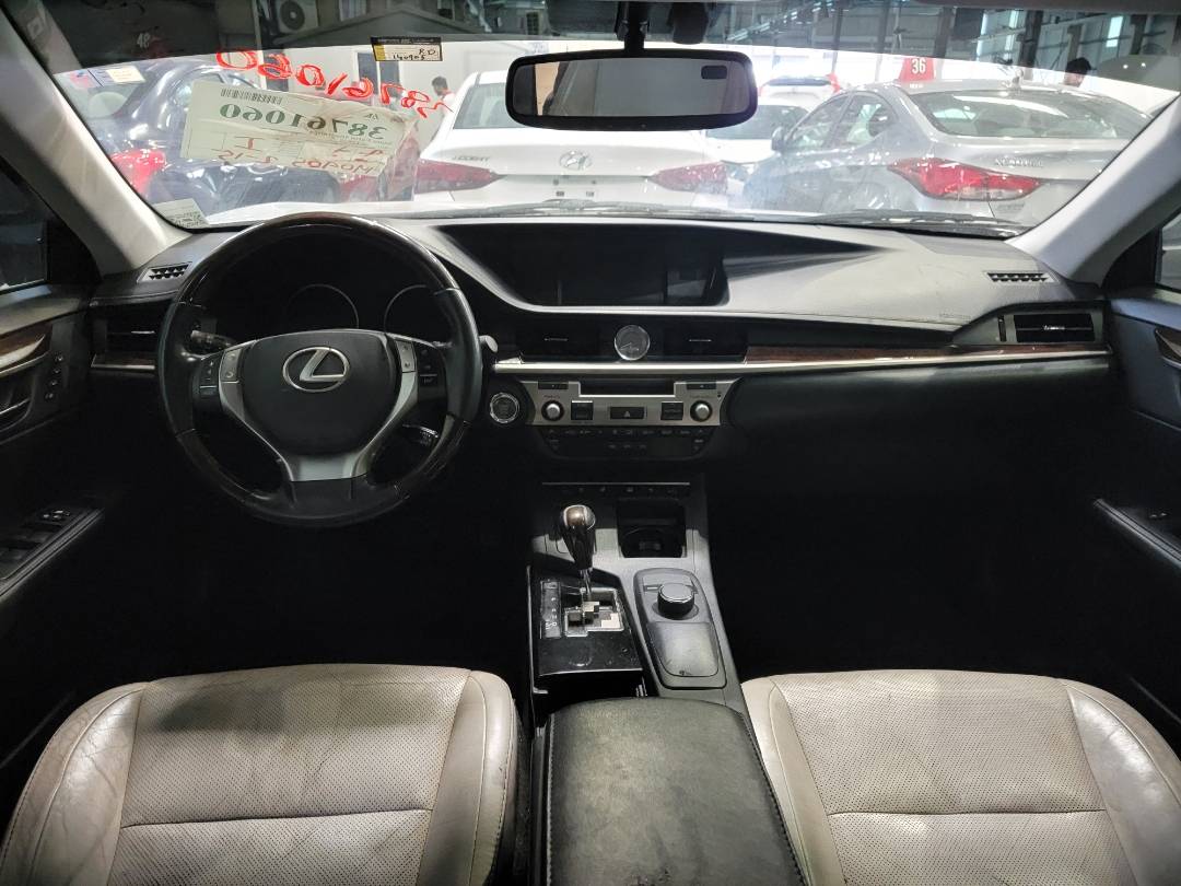 2013 LEXUS ES 350 — 140905 Miles — Lot 38761060 — Souq - Marhaba Auctions Used Cars - Image 7