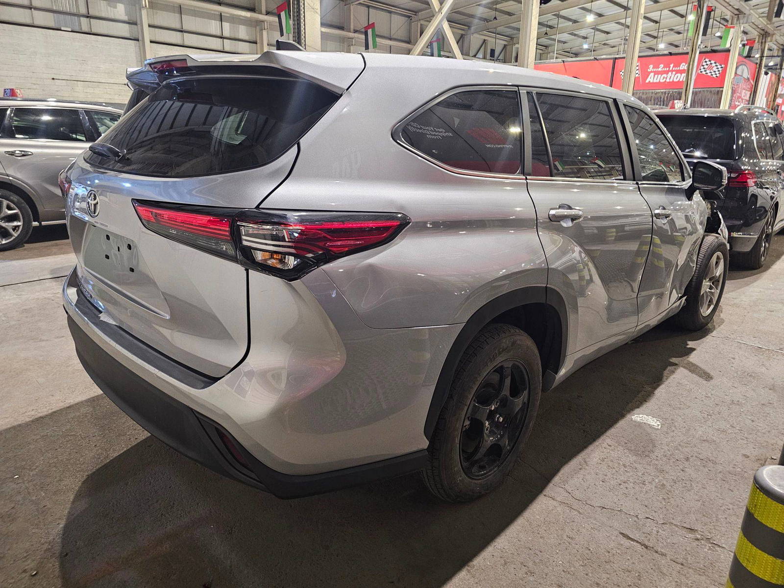 2023 TOYOTA HIGHLANDER — 35644 Miles — Lot 84250205 — Main - Marhaba Auctions Used Cars - Image 5