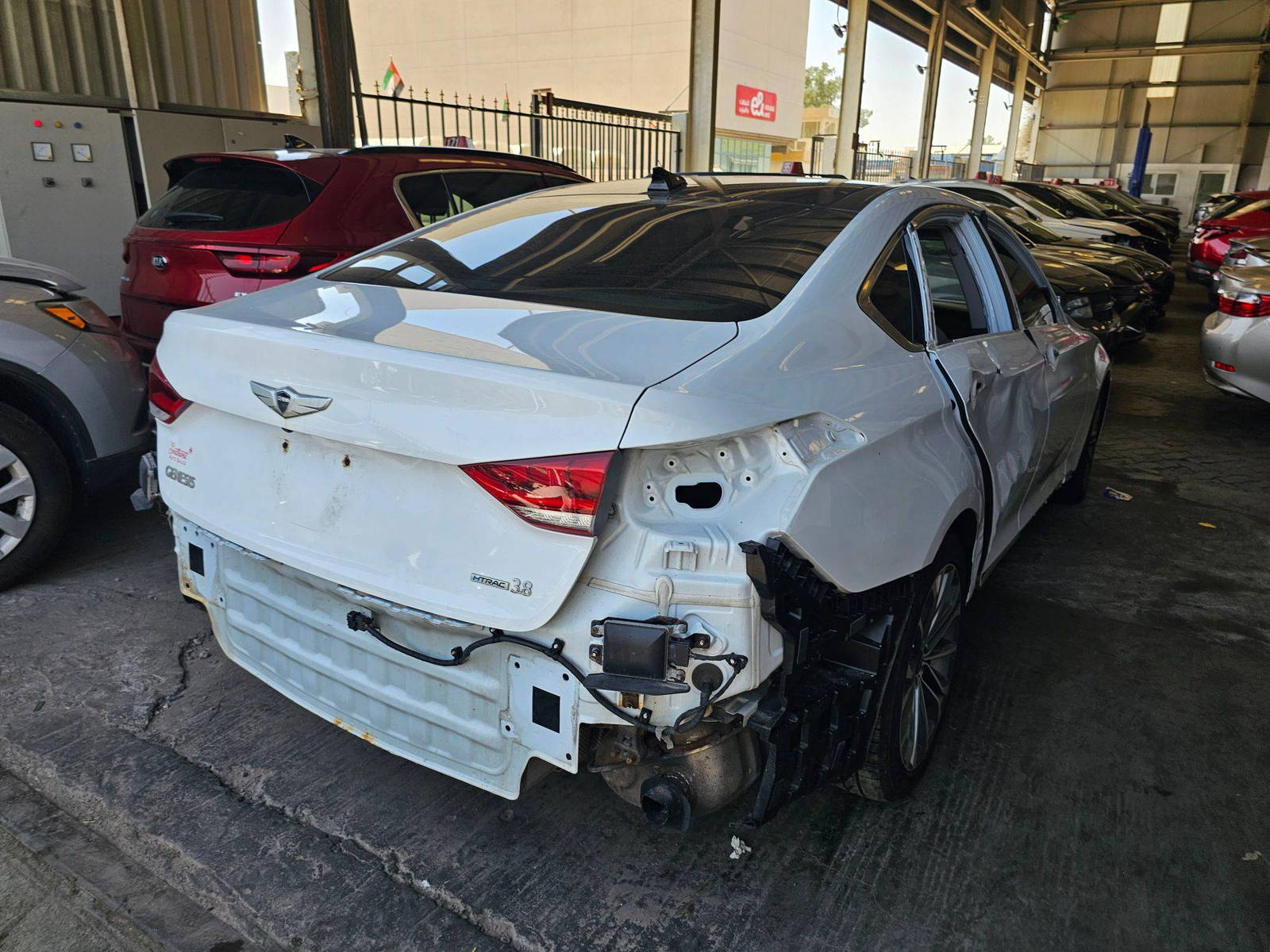 HYUNDAI GENESIS 2016 - Marhaba Auction Used Cars - Image 6