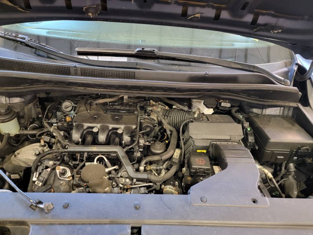 2017 KIA SEDONA — 234785 Miles — Lot 73240863 - Marhaba Auctions Used Cars - Image 8