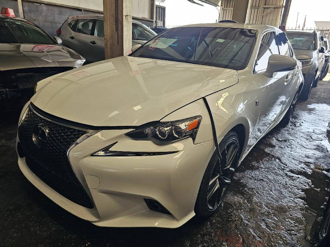 LEXUS IS 200T