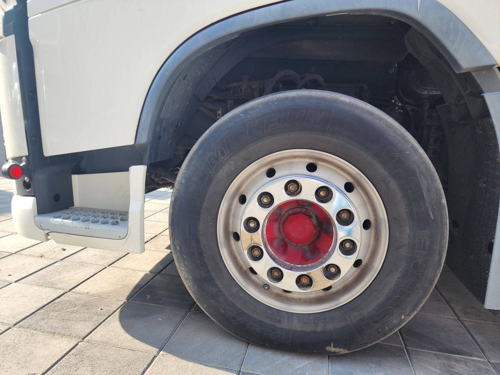 2014 VOLVO FH-Series — 961083,9 KM — Lot 693528 — Al Quoz - Marhaba Auctions Used Cars - Image 12