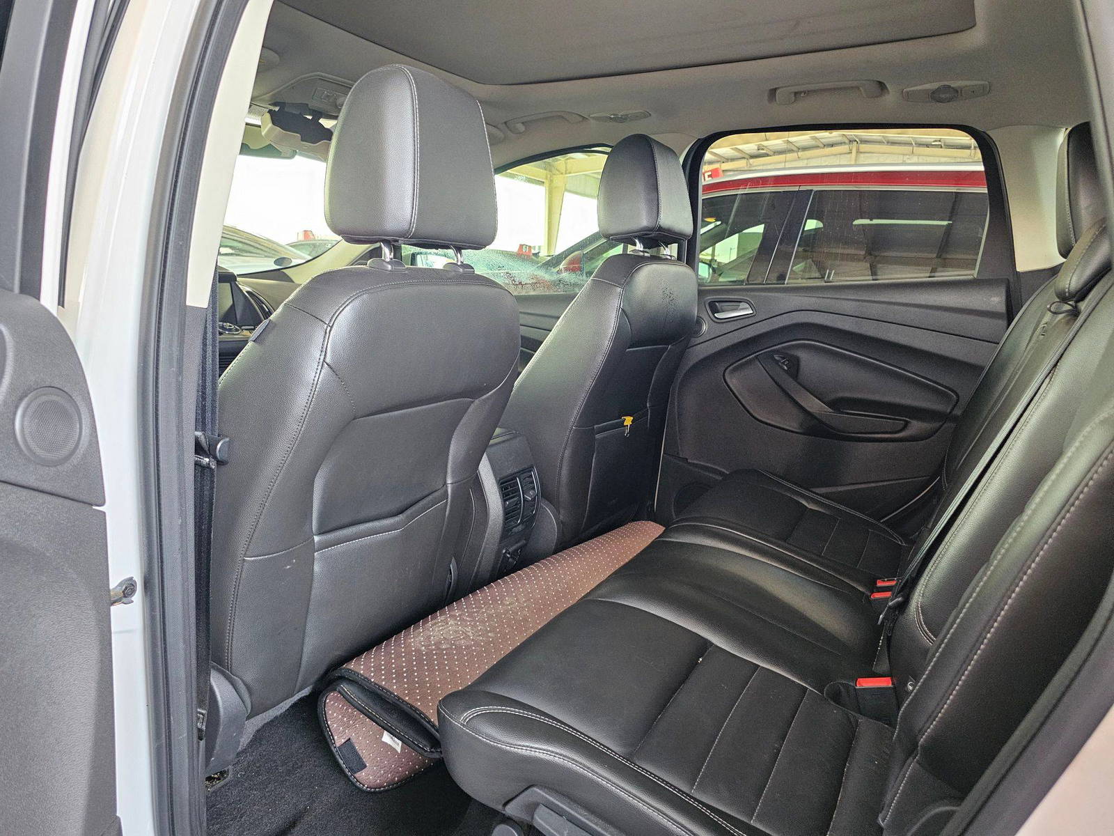 2013 FORD ESCAPE — 152293 KM — Lot 27361 — Main - Marhaba Auctions Used Cars - Image 6