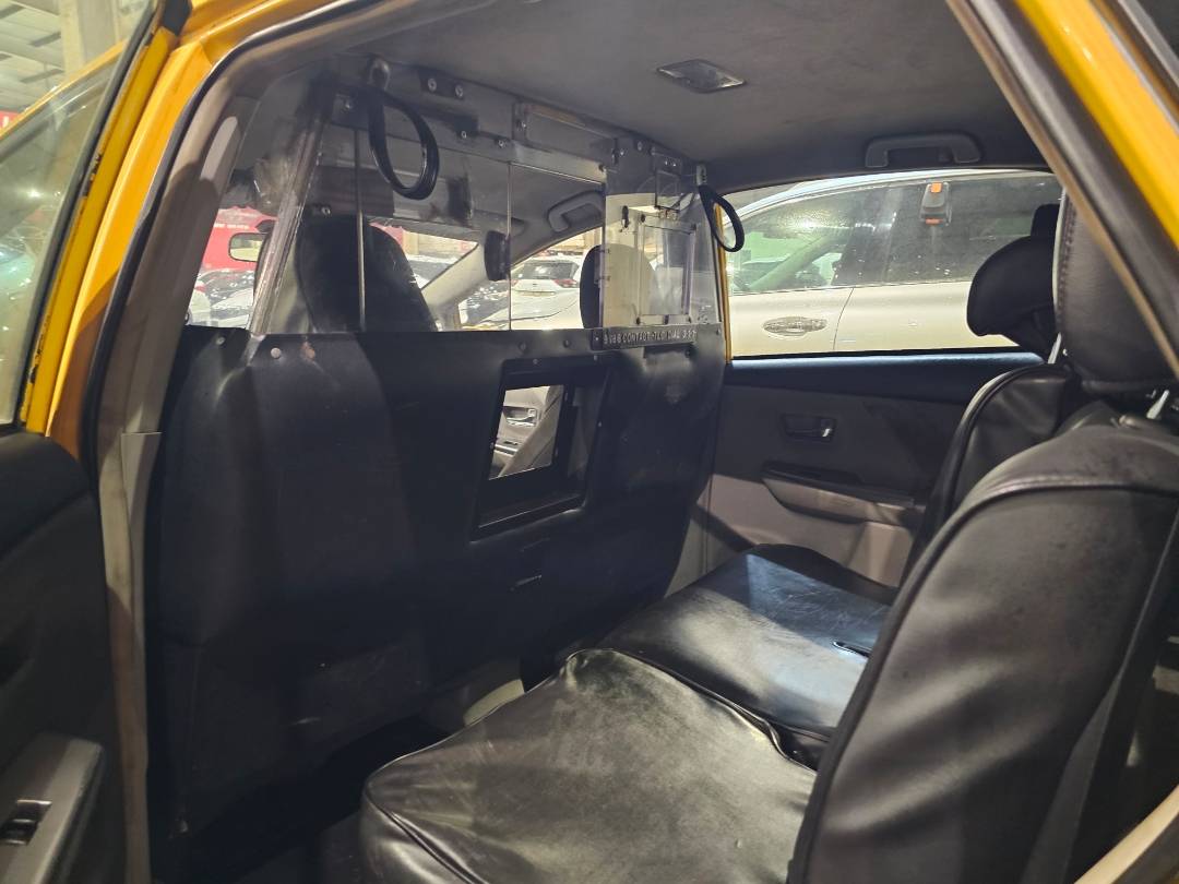 2015 TOYOTA PRIUS V — 441420 Miles — Lot FJ016307 — Main - Marhaba Auctions Used Cars - Image 8