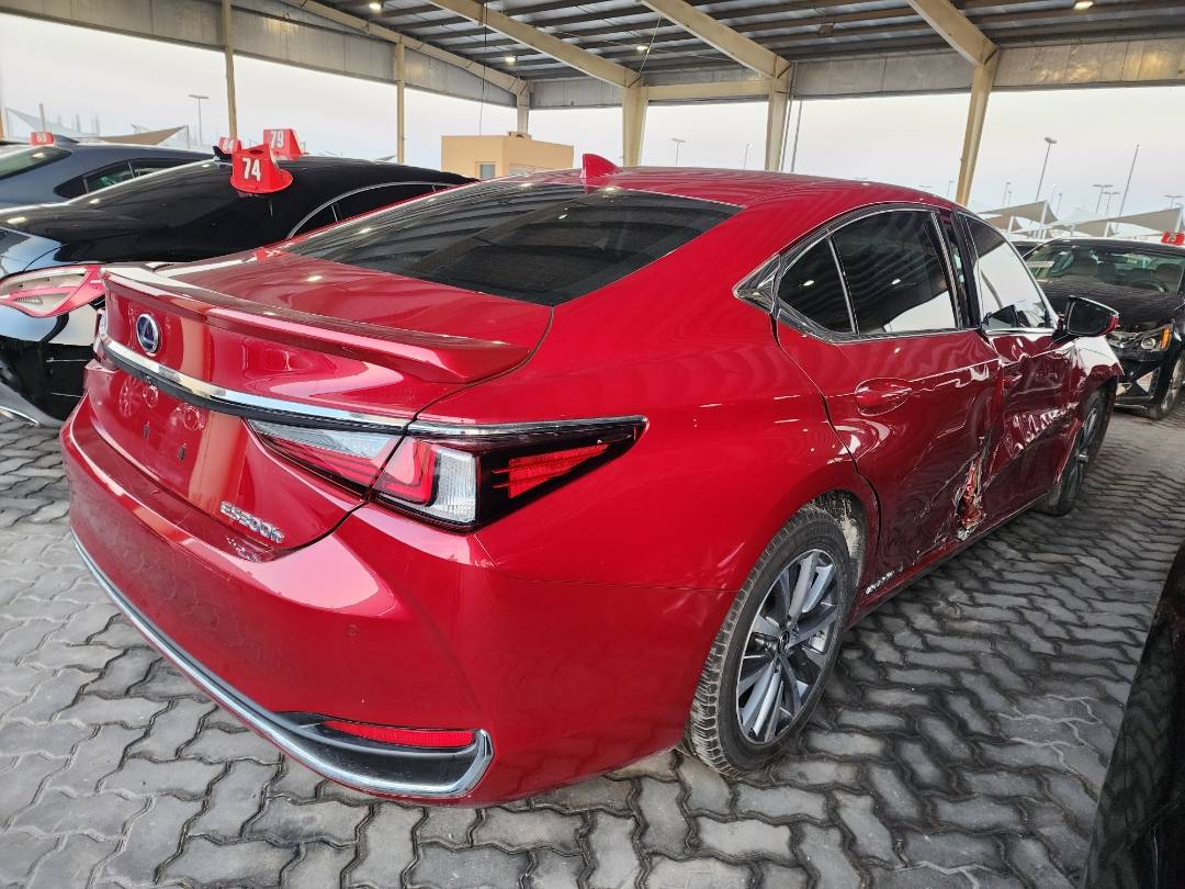 2021 LEXUS ES 300H — 46689 Miles — Lot 75800563 - Marhaba Auctions Used Cars - Image 10