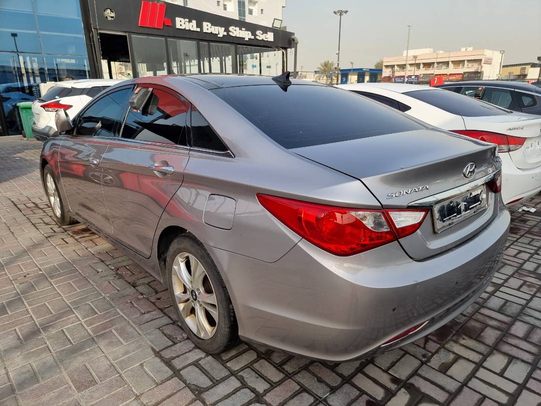 2010 HYUNDAI SONATA — 241021 KM — Lot 2141587 — Main - Marhaba Auctions Used Cars - Image 5