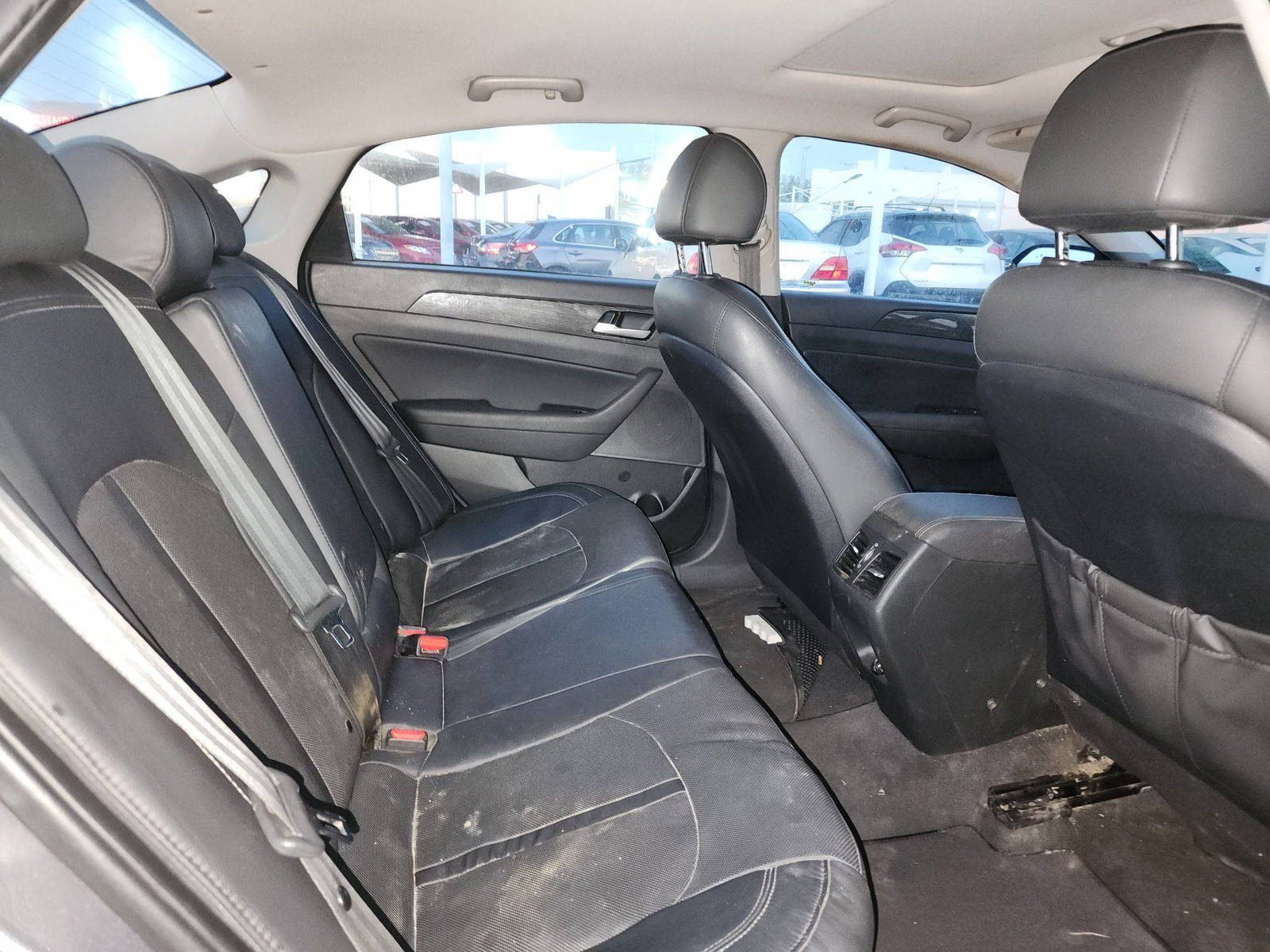 2018 HYUNDAI SONATA — 129959 Miles — Lot 43070034 — Souq - Marhaba Auctions Used Cars - Image 6