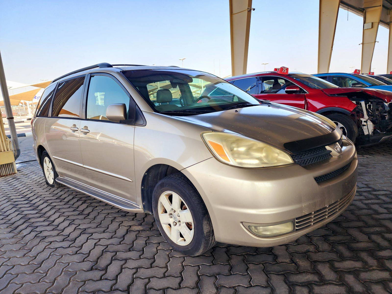 2004 TOYOTA SIENNA — 241366 Miles — Lot C54S019721 — Souq - Marhaba Auctions Used Cars - Image 3