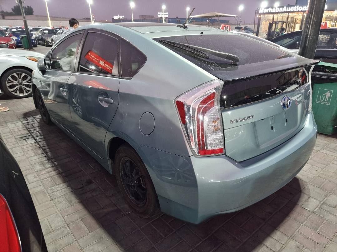 2015 TOYOTA PRIUS — 256146 Miles — Lot 892761 — Ind. 12 - Marhaba Auctions Used Cars - Image 4