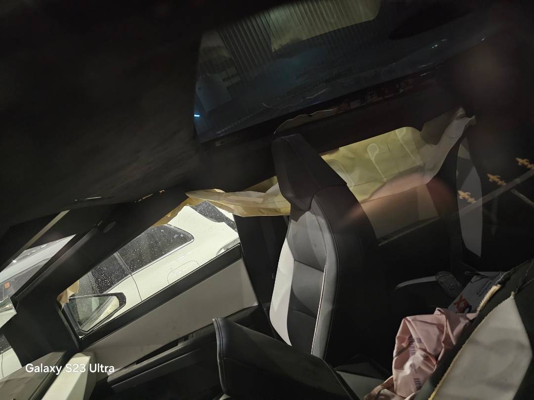 TESLA CYBERTRUCK 2024 - Marhaba Auction Used Cars - Image 10