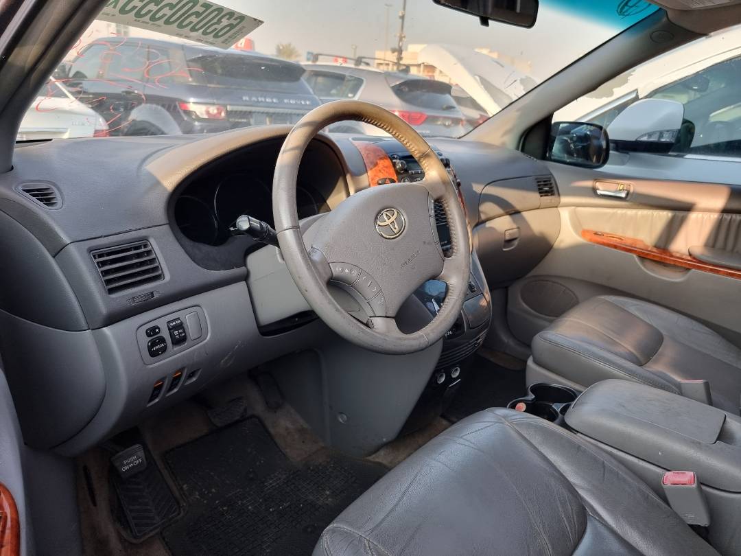 2010 TOYOTA SIENNA — 216036 Miles — Lot S308658 — Ind. 12 - Marhaba Auctions Used Cars - Image 4