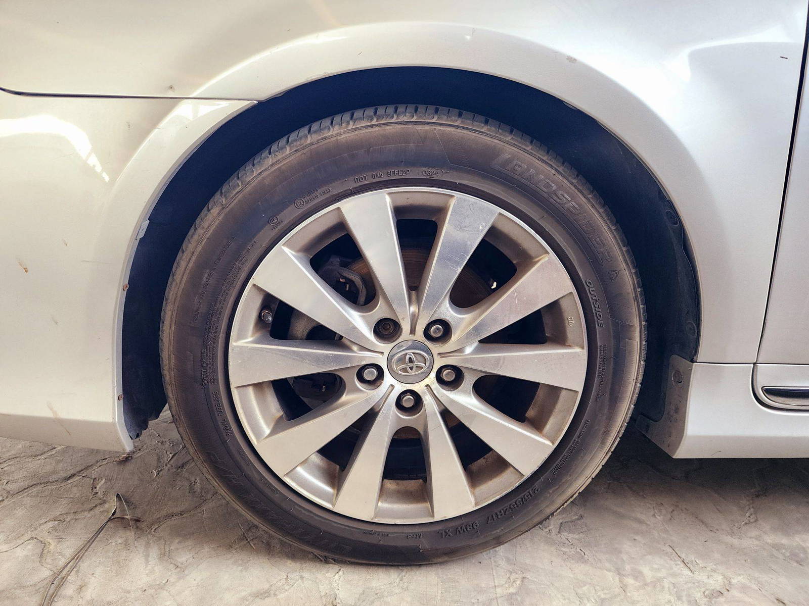 2011 TOYOTA AVALON — 153772 Miles — Lot BXBU392539 — Souq - Marhaba Auctions Used Cars - Image 11