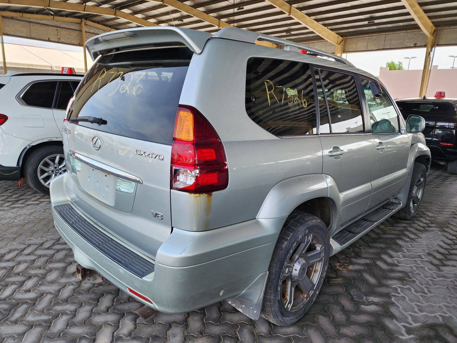 2004 LEXUS GX 470 — 173211 Miles — Lot 054667 - Marhaba Auctions Used Cars - Image 3
