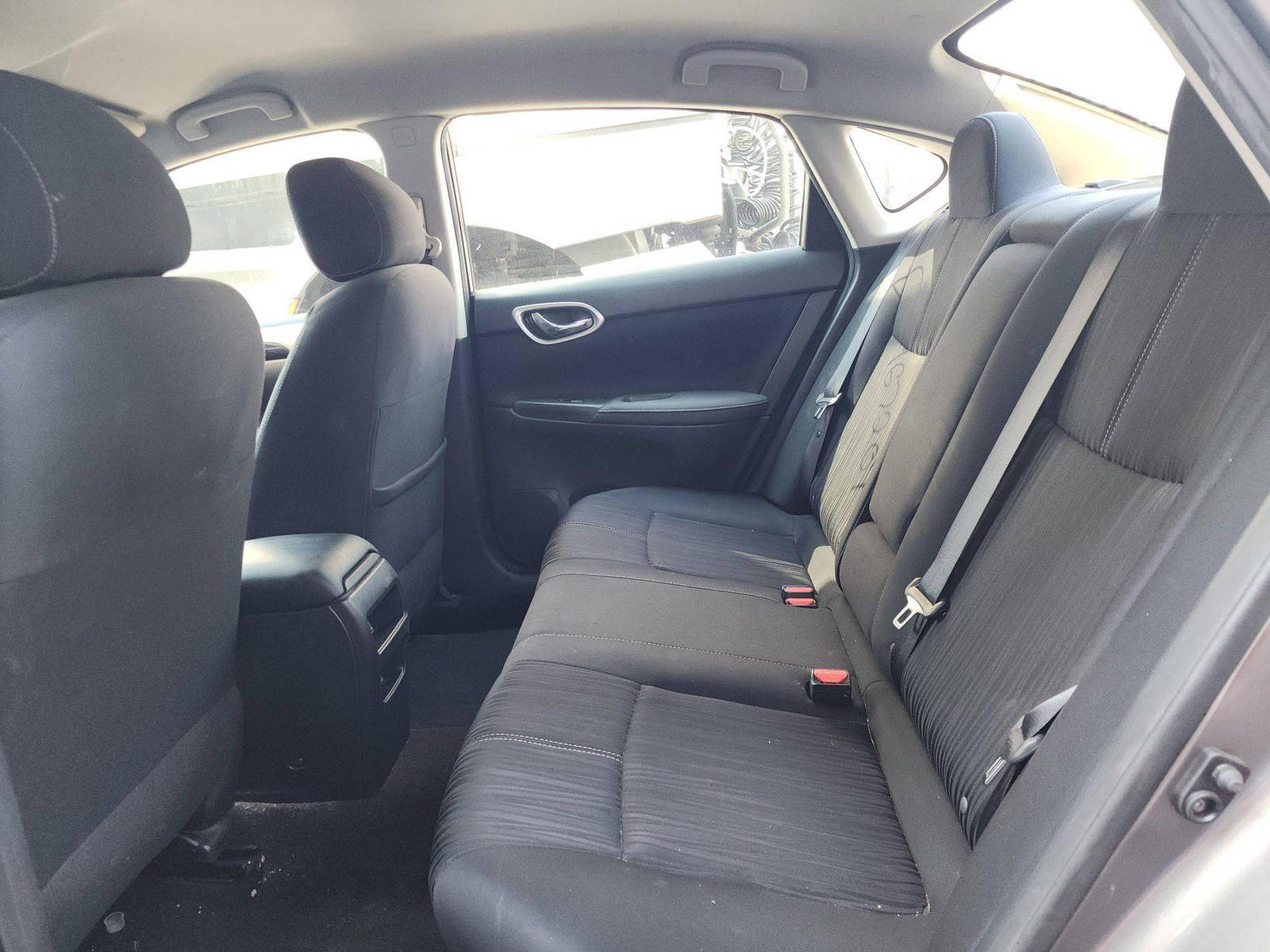 2016 NISSAN SENTRA — 61082 Miles — Lot 28517 — Al Quoz - Marhaba Auctions Used Cars - Image 8