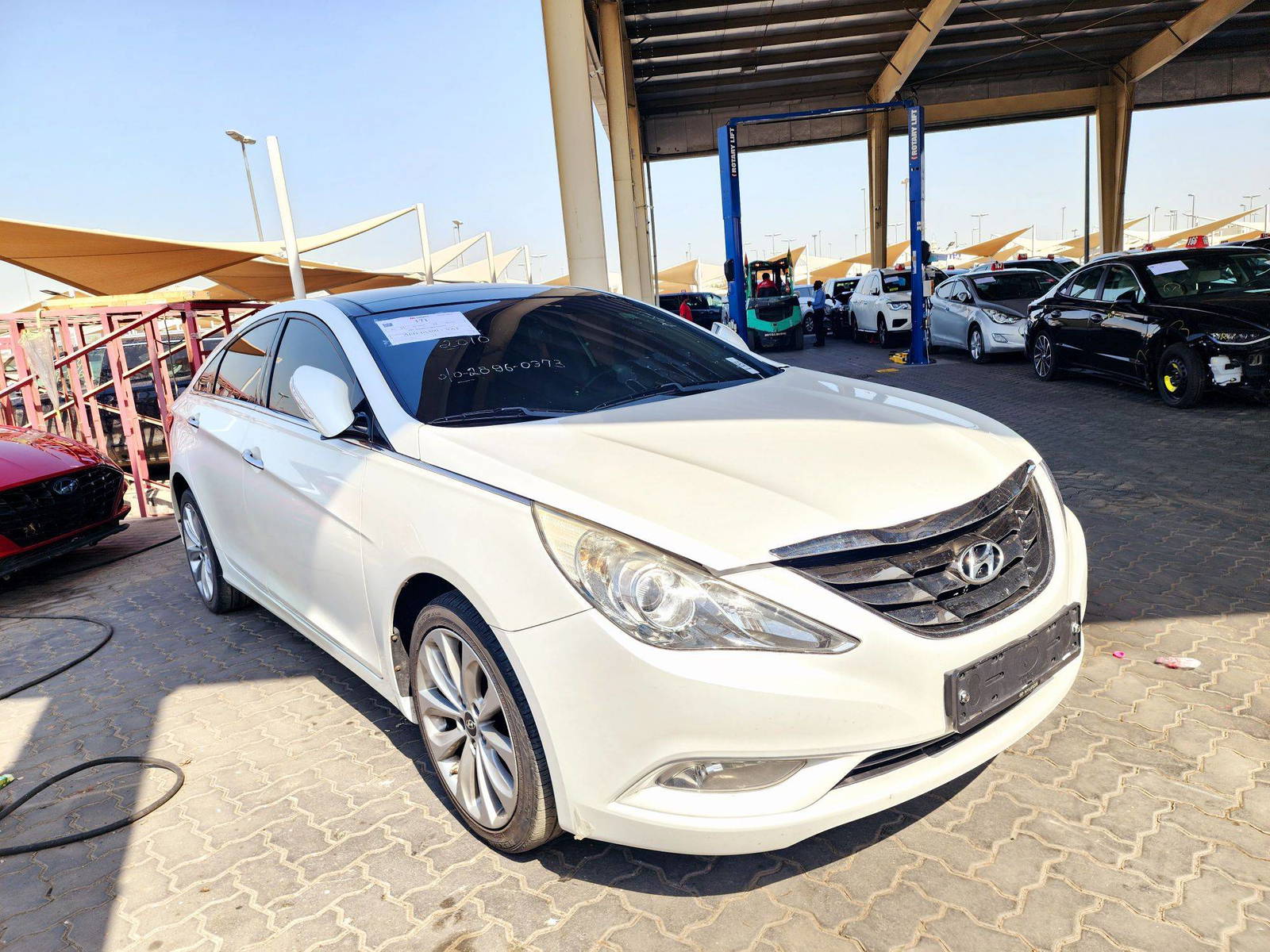 2010 HYUNDAI SONATA — 202166 KM — Lot 122355 — Souq - Marhaba Auctions Used Cars - Image 4