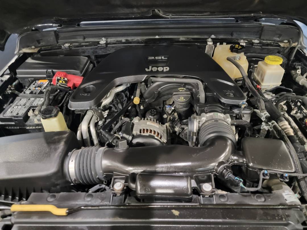 2020 JEEP GLADIATOR — 75665 KM — Lot L146002 — Main - Marhaba Auctions Used Cars - Image 6