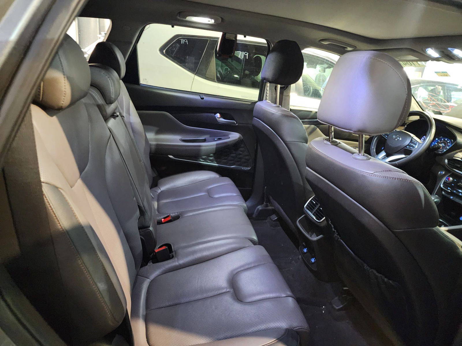 2019 HYUNDAI SANTA FE — 97698 Miles — Lot 69601164 — Al Quoz - Marhaba Auctions Used Cars - Image 7