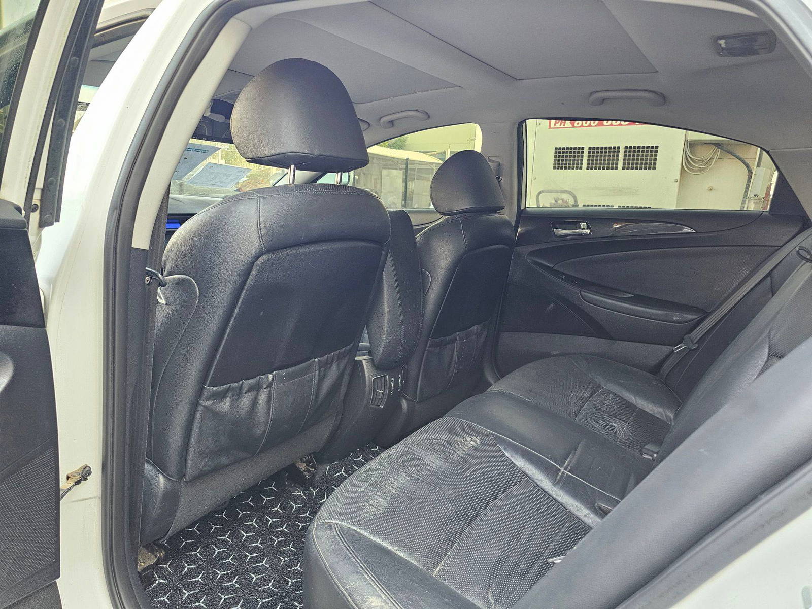 HYUNDAI SONATA 2011 - Marhaba Auction Used Cars - Image 7