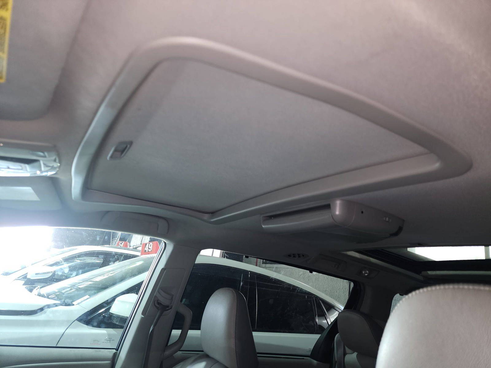 TOYOTA SIENNA 2011 - Marhaba Auction Used Cars - Image 8