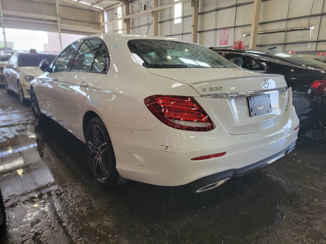 2019 MERCEDES BENZ E-300 — 16547 Miles — Lot KA672299 - Marhaba Auctions Used Cars - Image 11
