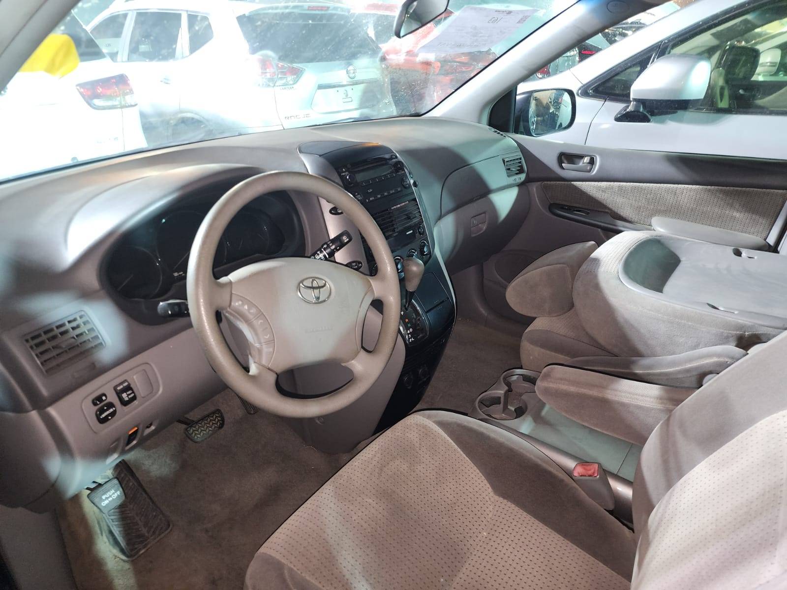 TOYOTA SIENNA 2010 - Marhaba Auction Used Cars - Image 7