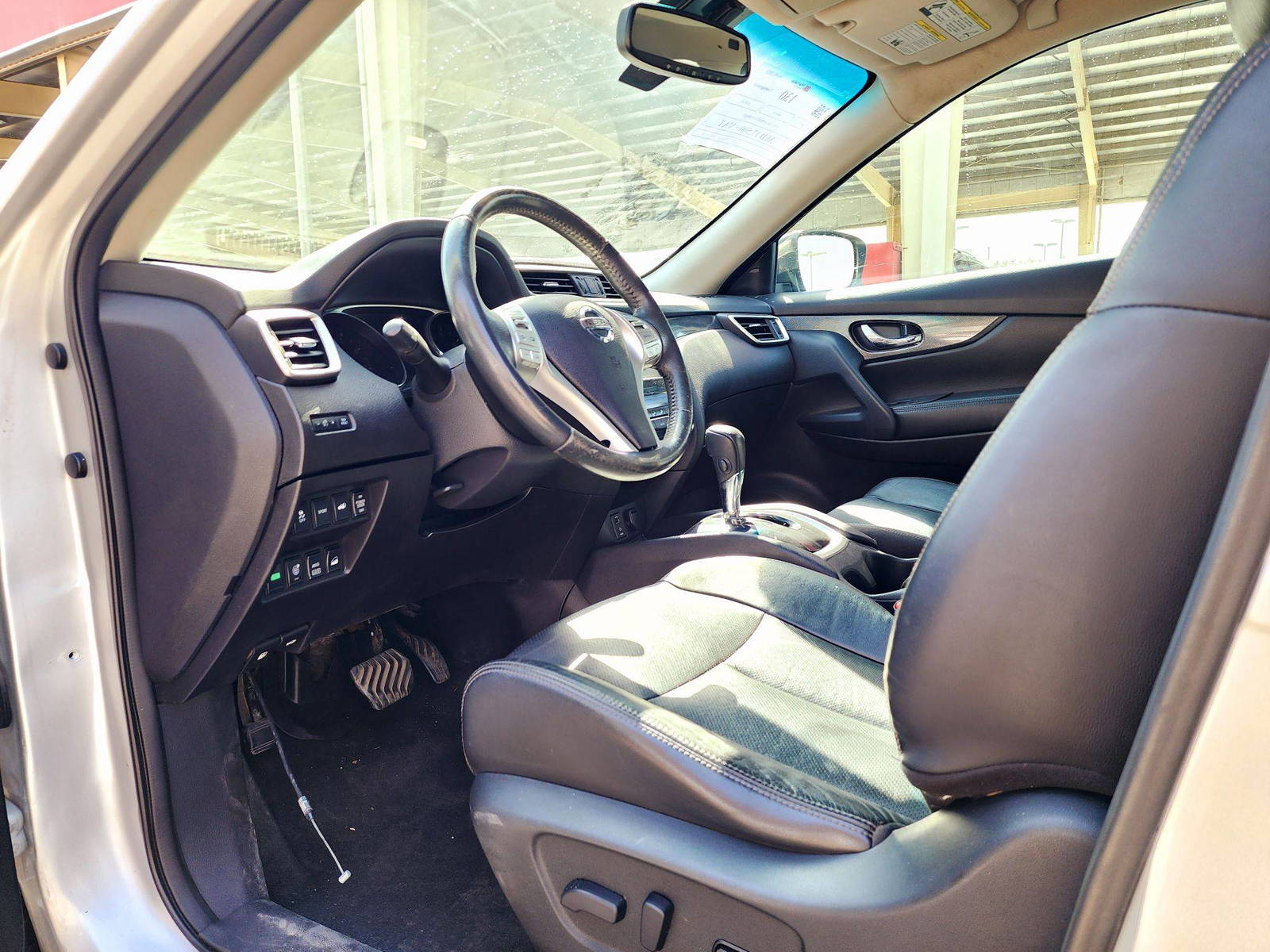 2015 NISSAN ROGUE — 130432 Miles — Lot C809347 — Souq - Marhaba Auctions Used Cars - Image 9