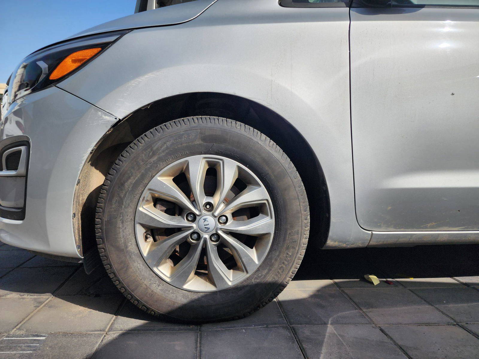2019 KIA SEDONA — 111613 Miles — Lot 40669377 — Souq - Marhaba Auctions Used Cars - Image 11