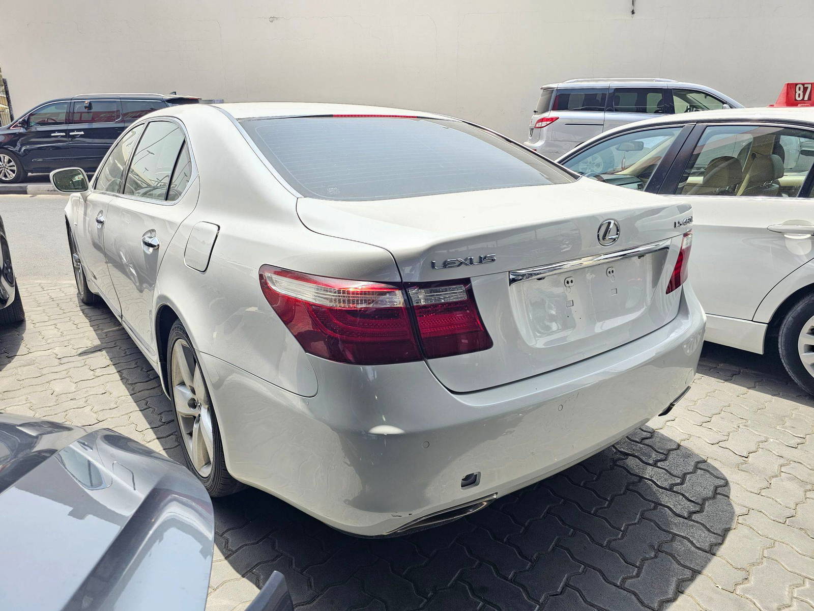 2008 LEXUS LS 460 — 243241 KM — Lot 585030680 — Main - Marhaba Auctions Used Cars - Image 6
