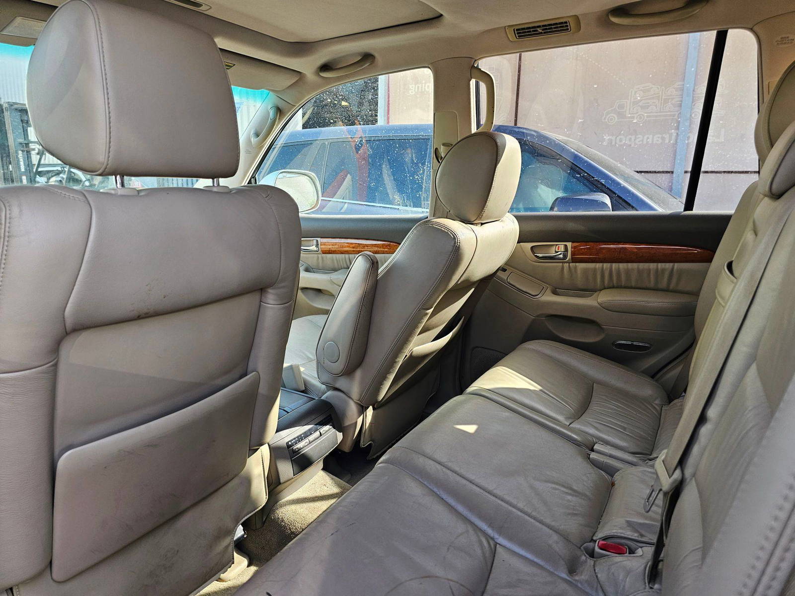LEXUS GX 470 2005 - Marhaba Auction Used Cars - Image 7
