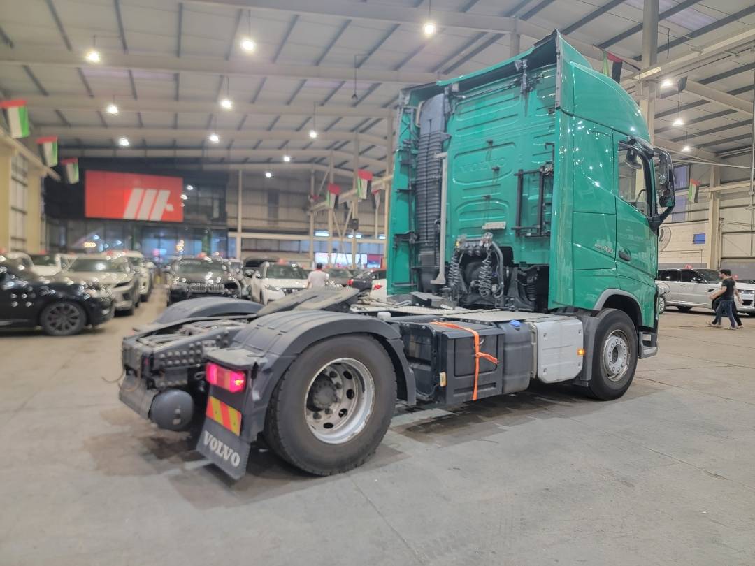 2018 VOLVO FH-Series — 736667 KM — Lot A823560 — Al Quoz - Marhaba Auctions Used Cars - Image 6