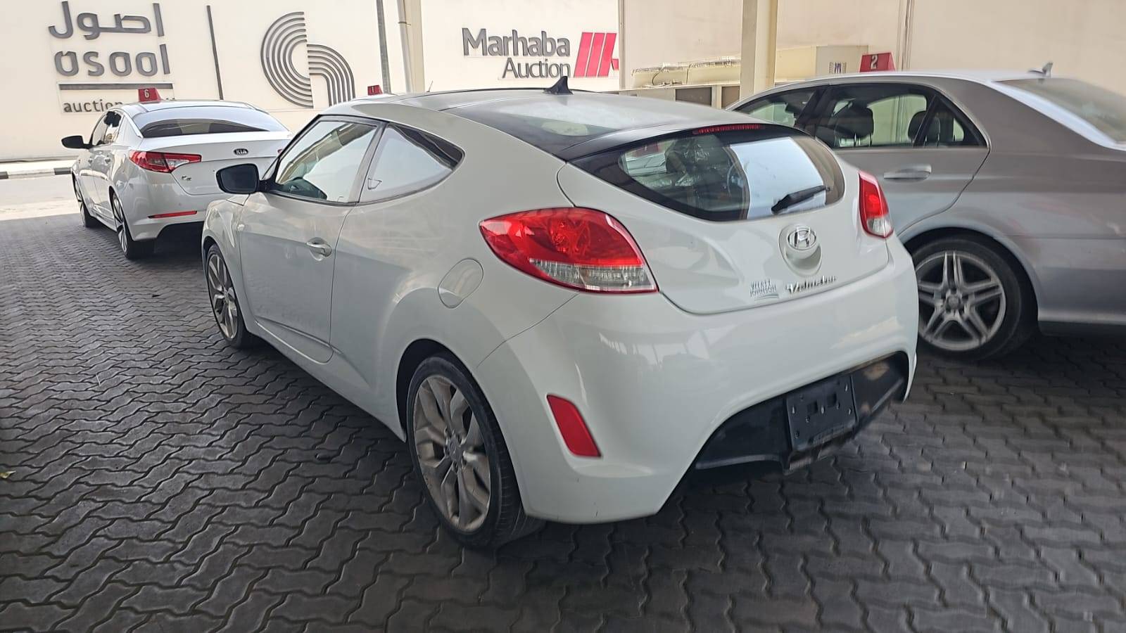 2013 HYUNDAI VELOSTER — 225526 Miles — Lot 9DU095984 — Souq - Marhaba Auctions Used Cars - Image 4