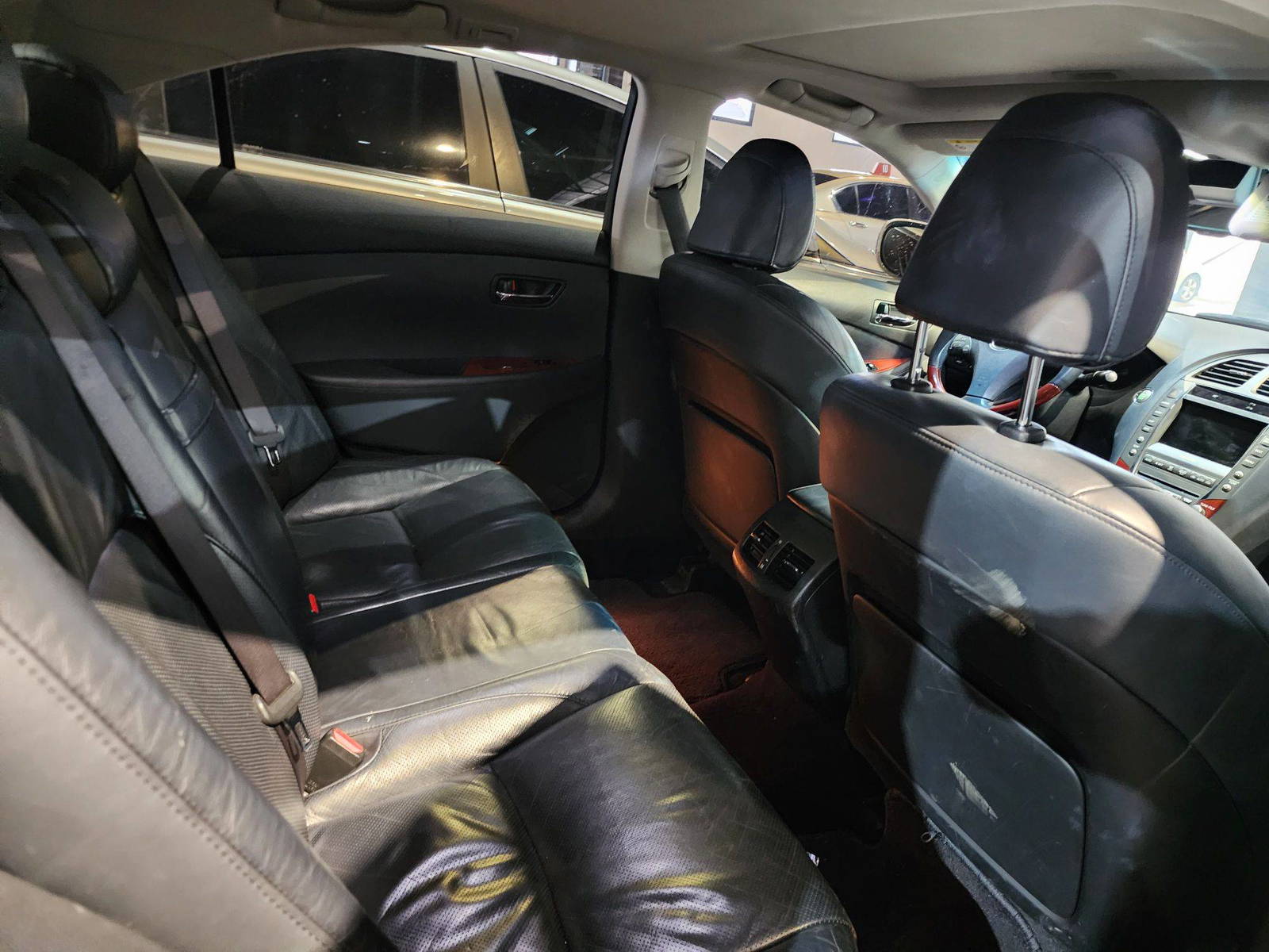 2009 LEXUS ES 350 — 215235 KM — Lot 335774 — Souq - Marhaba Auctions Used Cars - Image 7