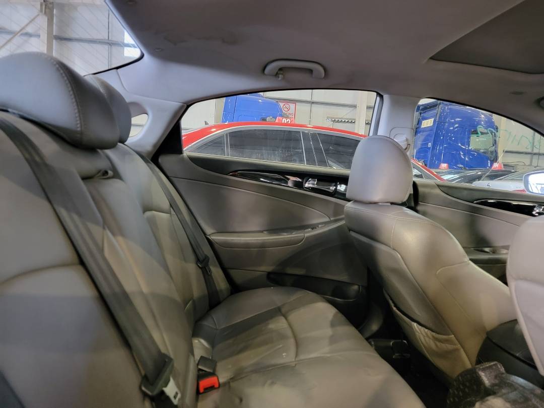 2011 HYUNDAI SONATA — 193597 Miles — Lot 38711722 - Marhaba Auctions Used Cars - Image 5