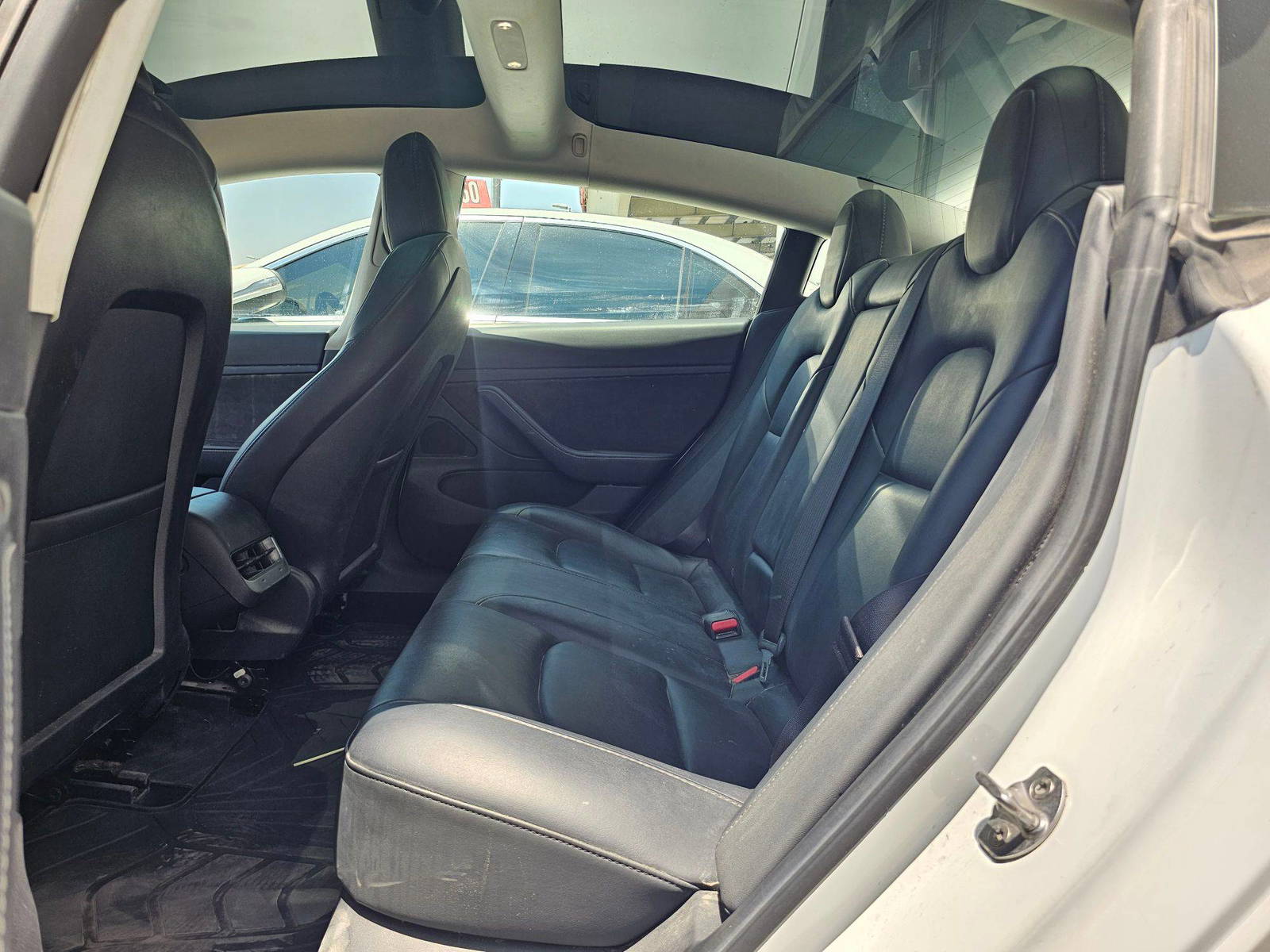 TESLA MODEL 3 2021 - Marhaba Auction Used Cars - Image 6