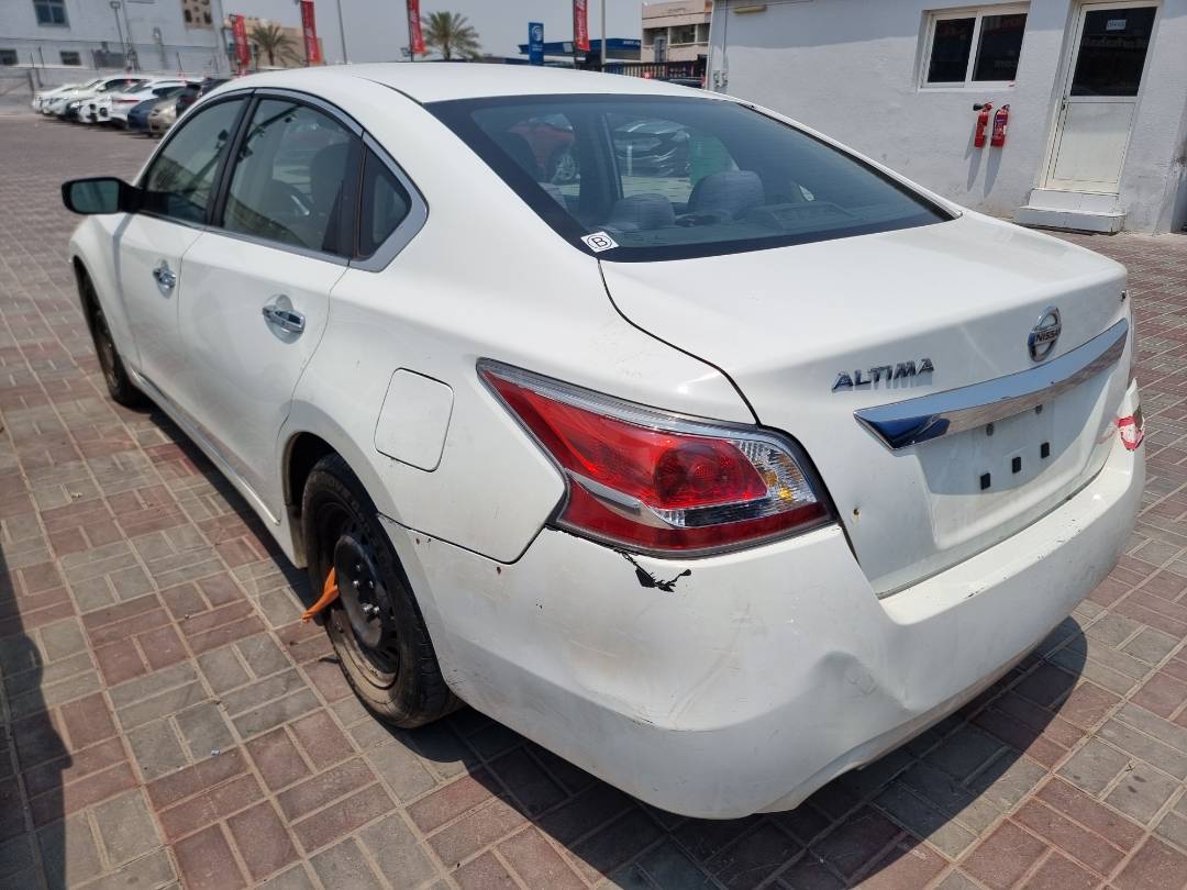 2015 NISSAN ALTIMA — 273536 Miles — Lot 38535364 — Main - Marhaba Auctions Used Cars - Image 5