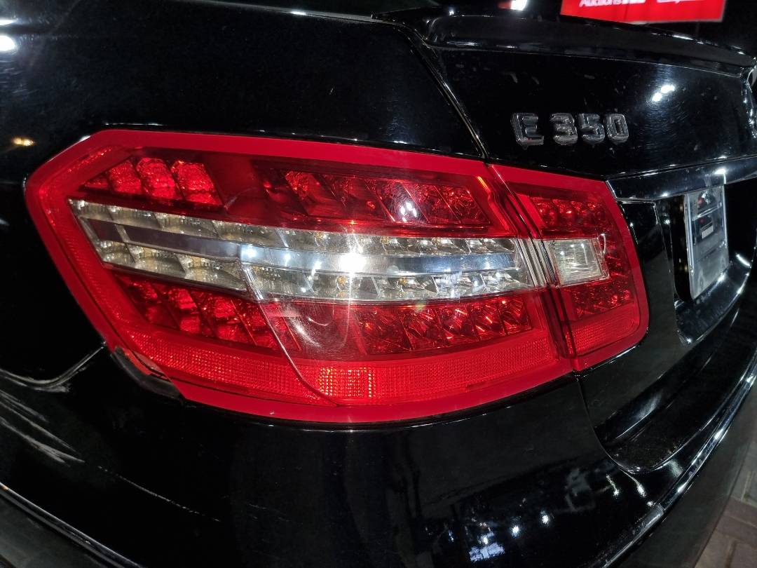 2010 MERCEDES BENZ E 350 — 145629 Miles — Lot 38654936 - Marhaba Auctions Used Cars - Image 5