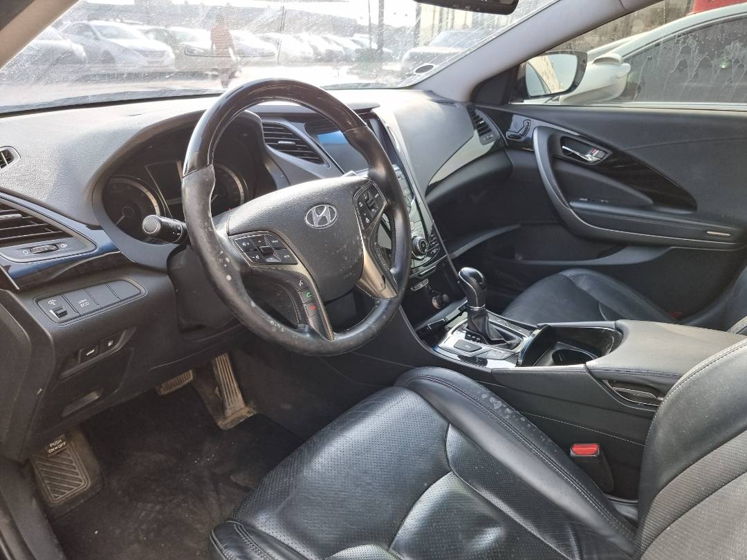 HYUNDAI GRANDEUR 2011 - Marhaba Auction Used Cars - Image 7