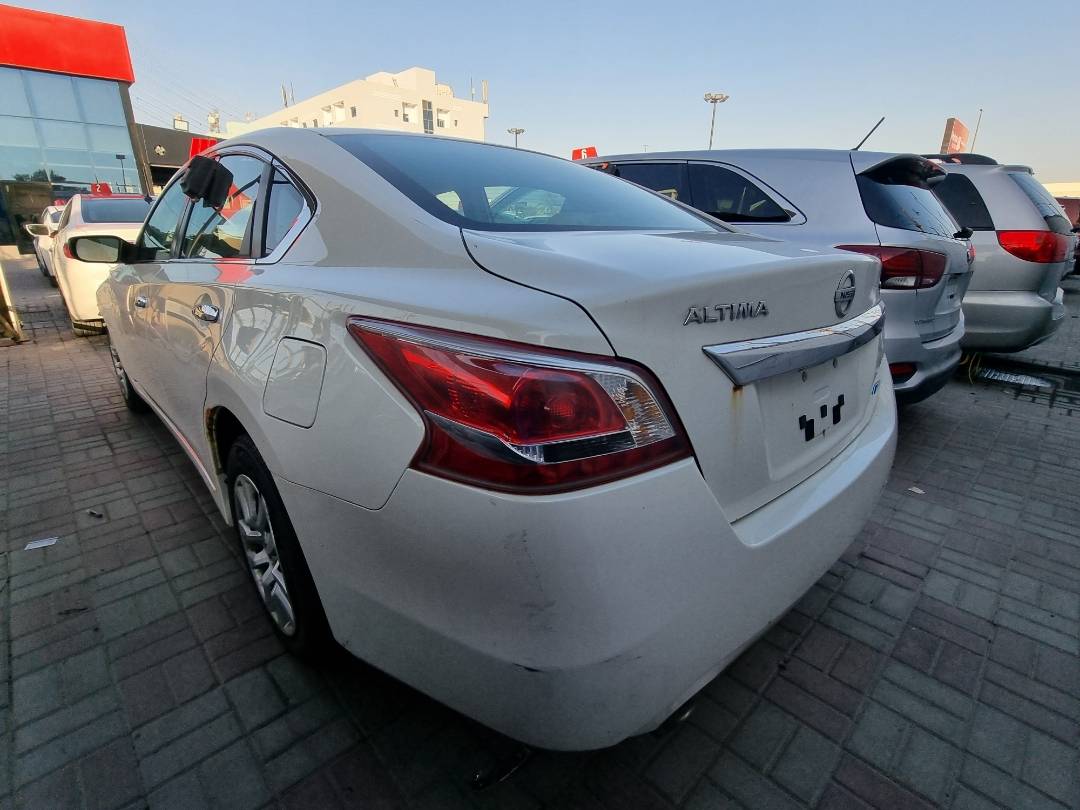 2013 NISSAN ALTIMA — 185023 Miles — Lot 67244174 — Ind. 12 - Marhaba Auctions Used Cars - Image 4