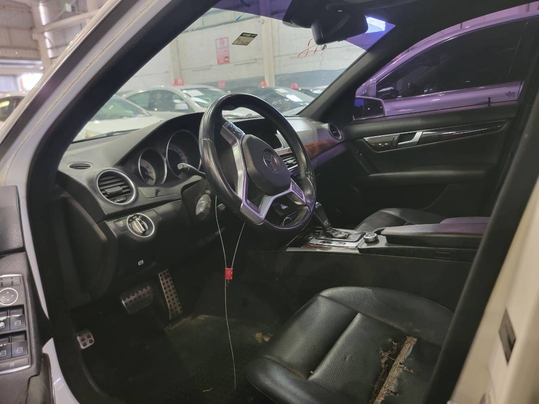 2012 MERCEDES BENZ C300 — 113633 Miles — Lot 38987801 — Souq - Marhaba Auctions Used Cars - Image 6