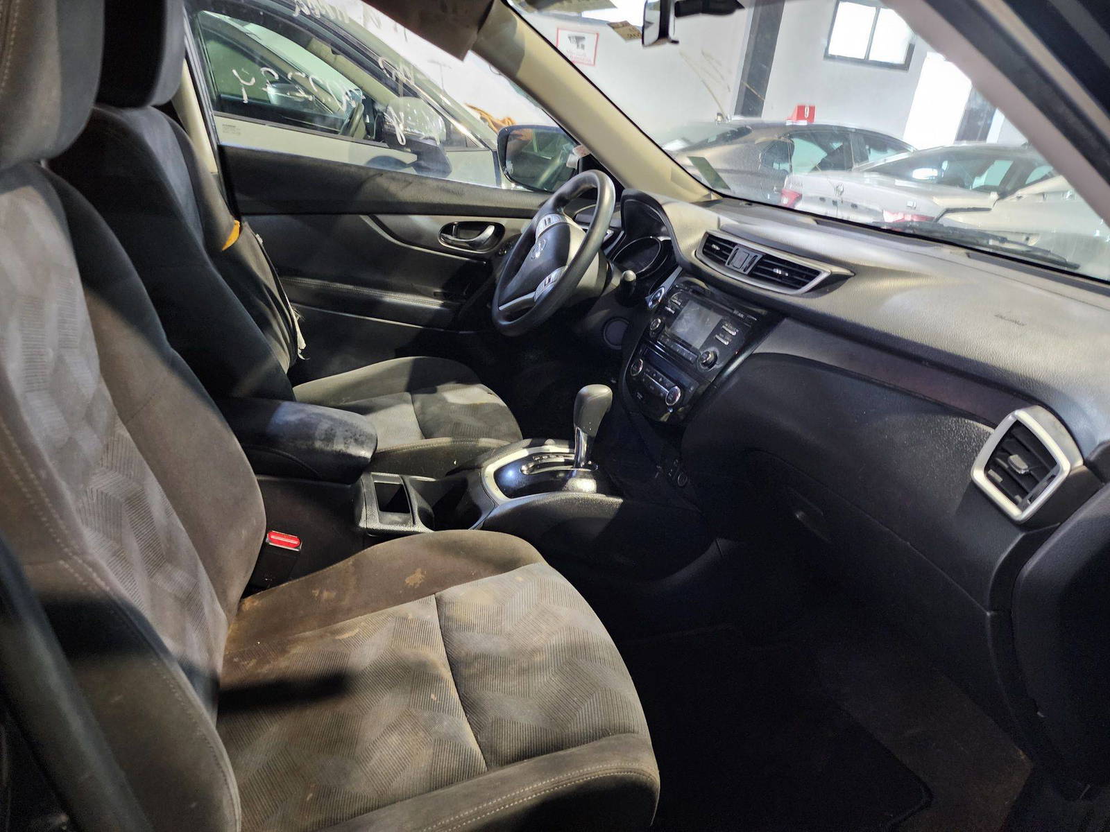 2016 NISSAN ROGUE — 152942 Miles — Lot 59708414 — Al Quoz - Marhaba Auctions Used Cars - Image 8