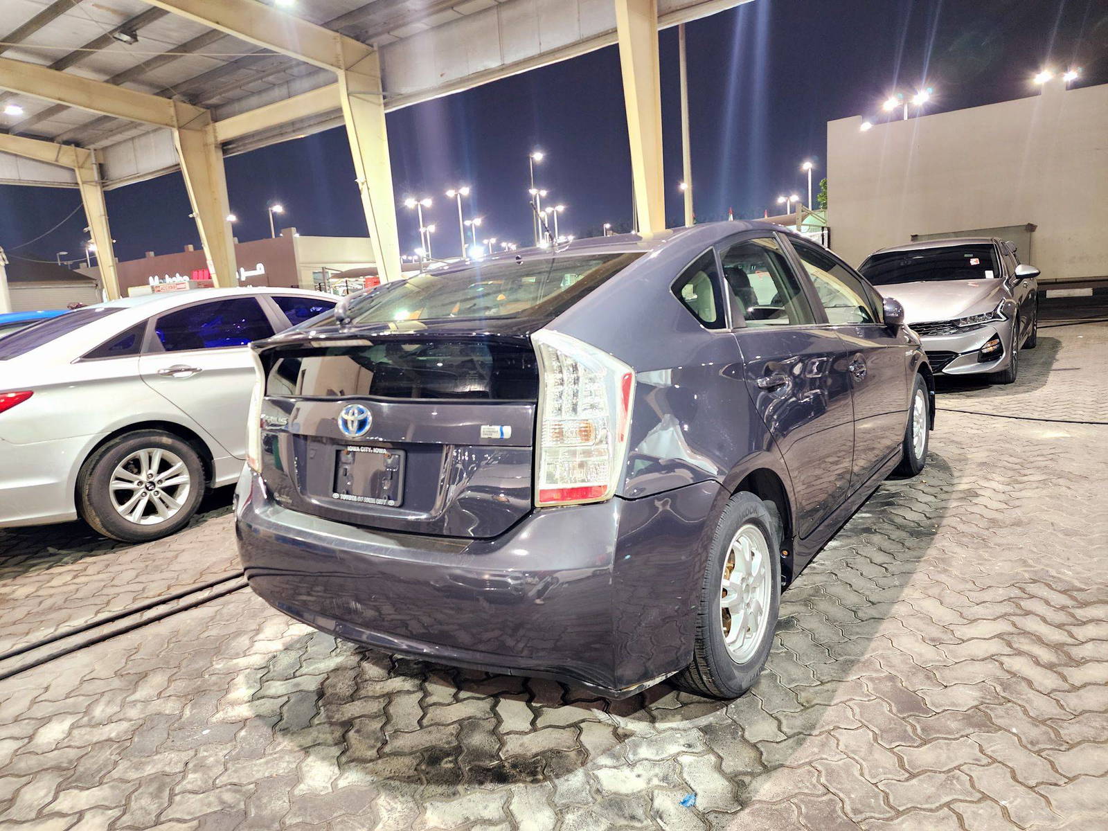 2011 TOYOTA PRIUS — 224355 Miles — Lot B1356394 — Souq - Marhaba Auctions Used Cars - Image 3
