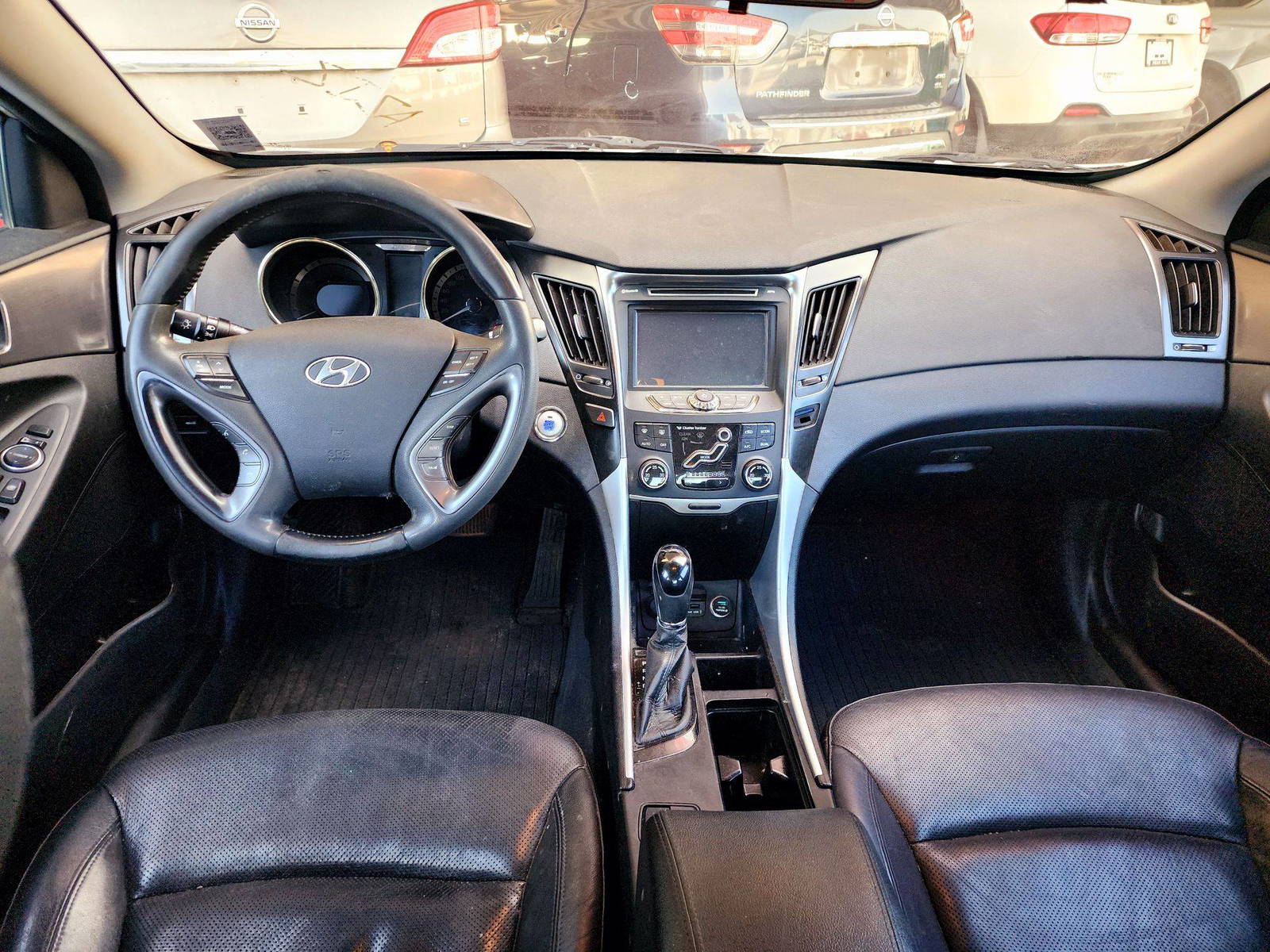 2012 HYUNDAI SONATA — 258796 KM — Lot 010389 — Souq - Marhaba Auctions Used Cars - Image 7
