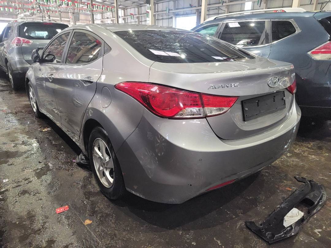 2011 HYUNDAI AVANTE — 179358 KM — Lot 84434 — Souq - Marhaba Auctions Used Cars - Image 3